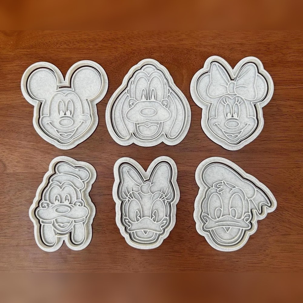 Baking With Kids - Mickey & Friends Cookie Cutter Set - 6 Cutters - Mickey & Friends - Stamp and Bake