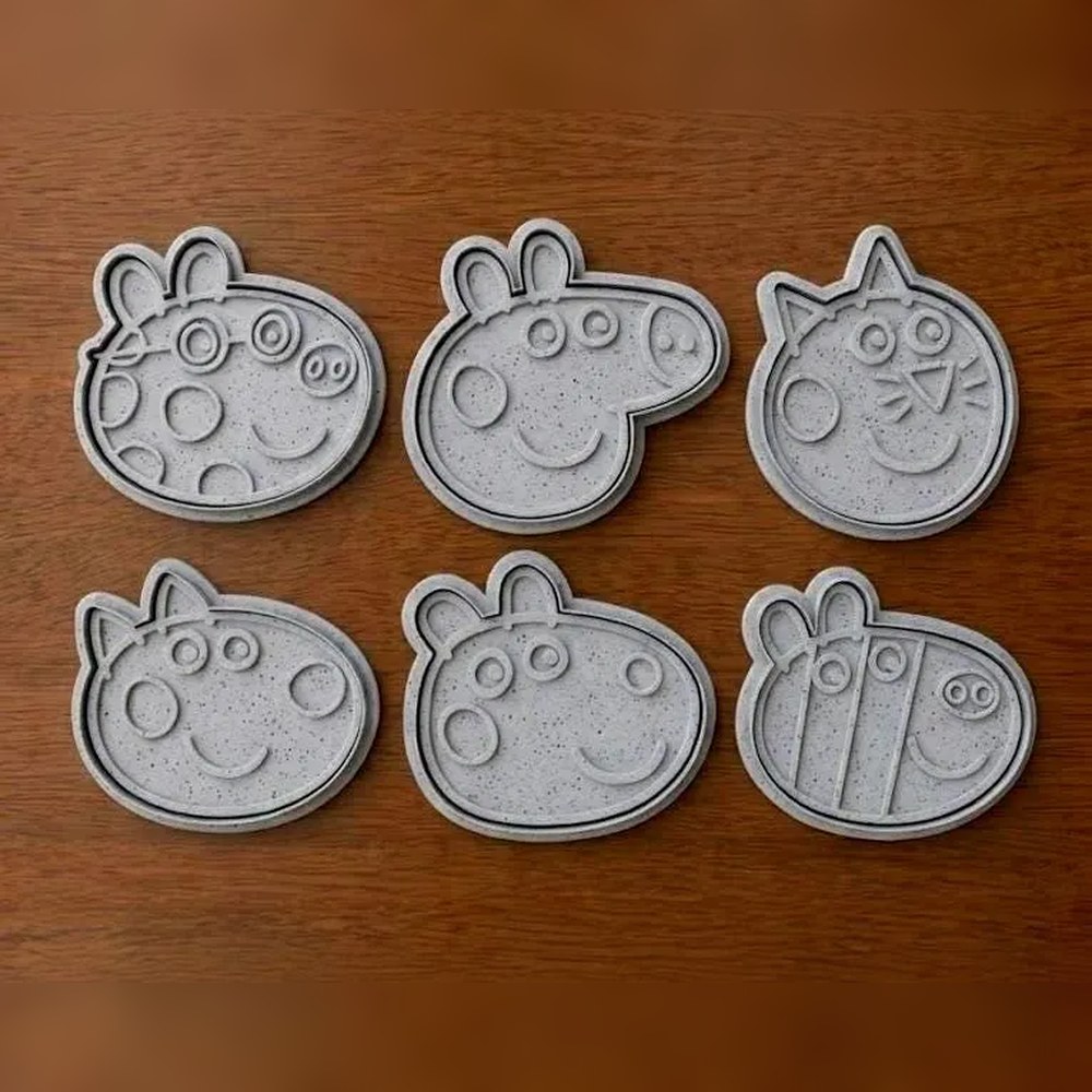 Baking With Kids - Peppa Pig Faces Cookie Cutter Set - 6 Cutters - Peppa Pig - Stamp and Bake