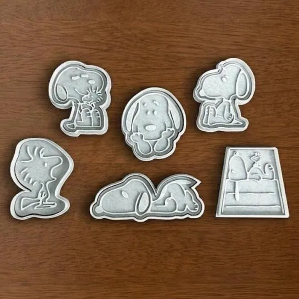Bake Sales & Fundraisers - Snoopy & Peanuts Cookie Cutter Set - 6 Cutters - Peanuts - Stamp and Bake