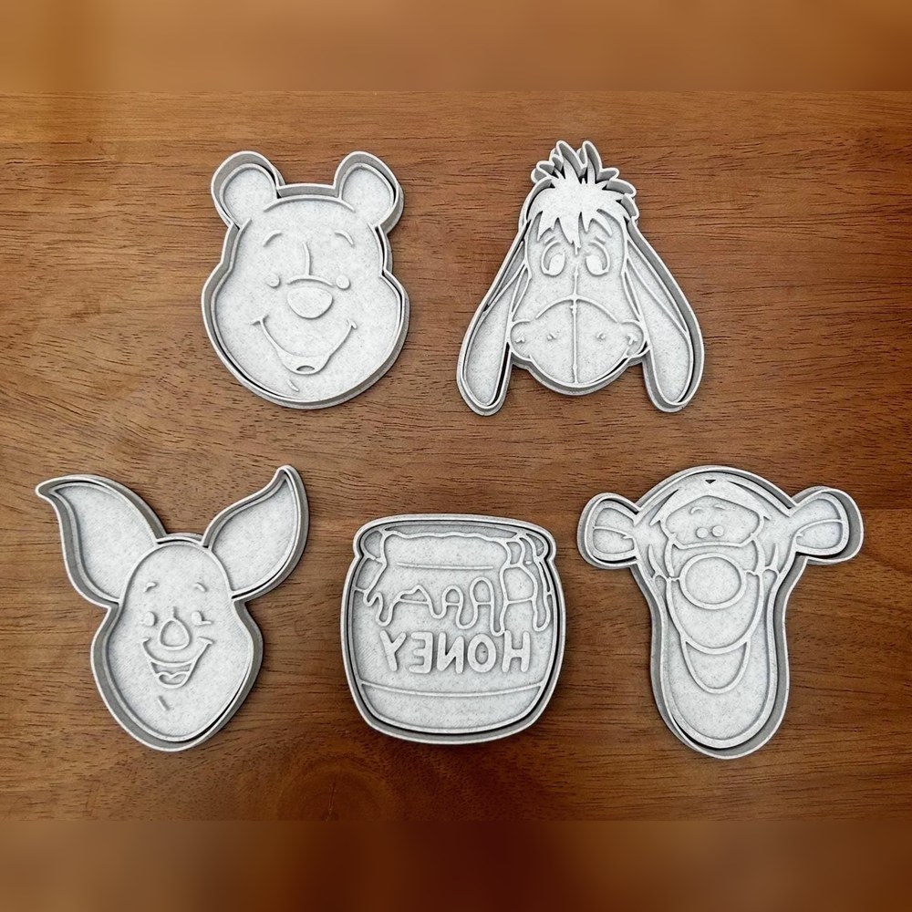 Baking With Kids - Winnie the Pooh Cookie Cutter Set - 5 Cutters - Winnie the Pooh - Stamp and Bake